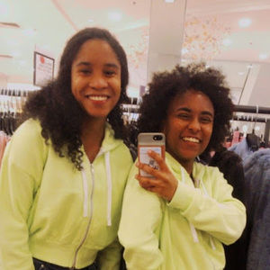 Meet your Posher, Noelle